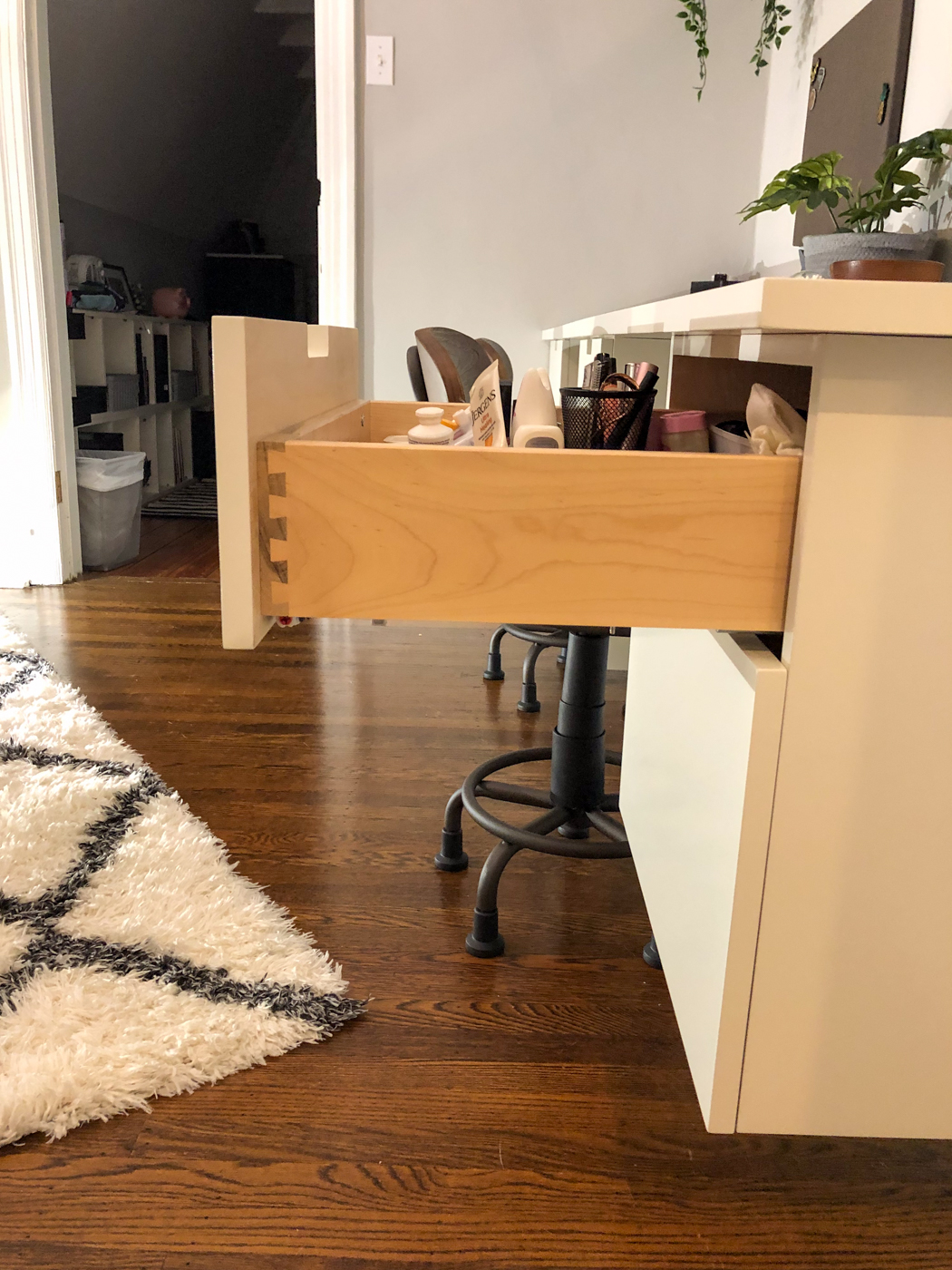 floating-desk-vanity-built-ins-8